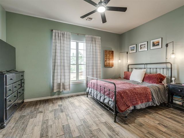 10401 Joseph Way, Yukon, OK 73099