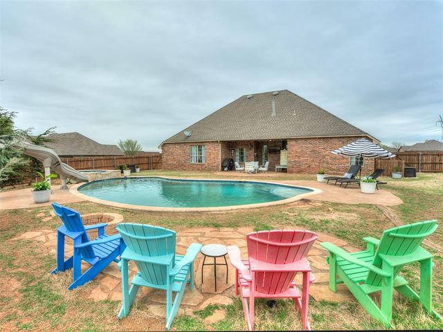 10401 Joseph Way, Yukon, OK 73099