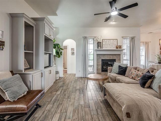 10401 Joseph Way, Yukon, OK 73099