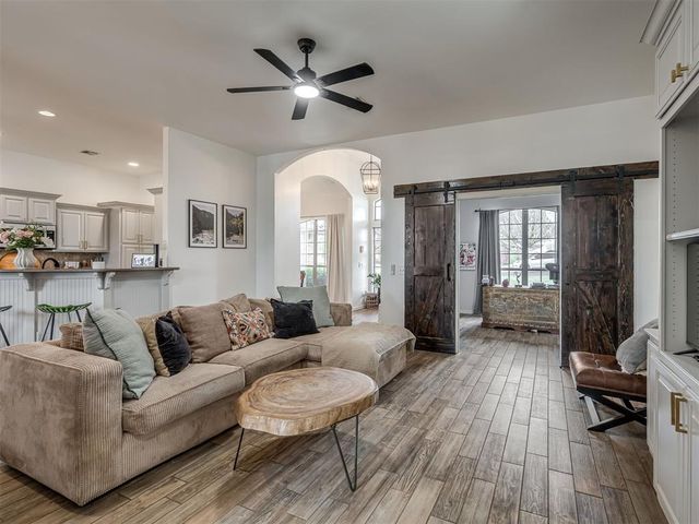 10401 Joseph Way, Yukon, OK 73099