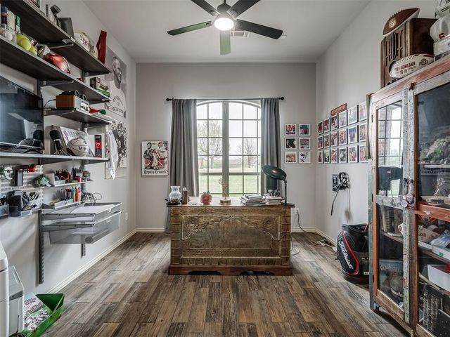 10401 Joseph Way, Yukon, OK 73099