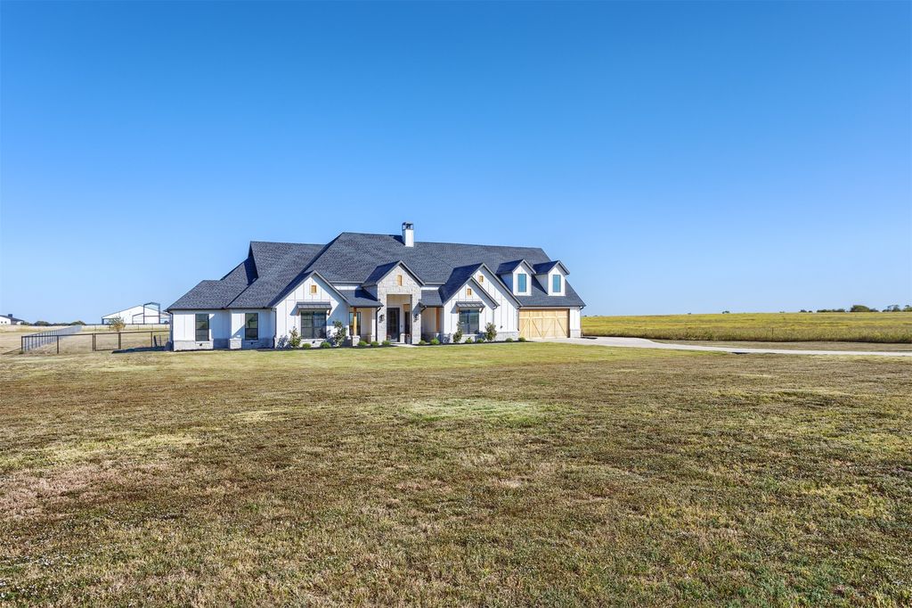 1810 Jc Maples Road, Gunter, TX 75058
