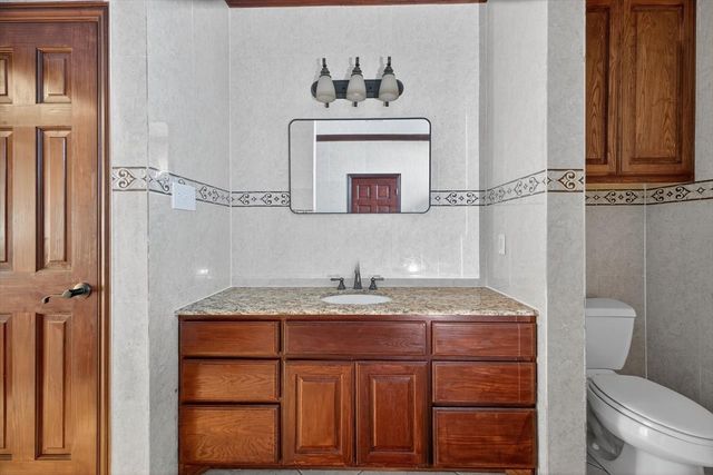 3532 W Jefferson Boulevard, Dallas, TX 75211