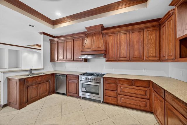 3532 W Jefferson Boulevard, Dallas, TX 75211