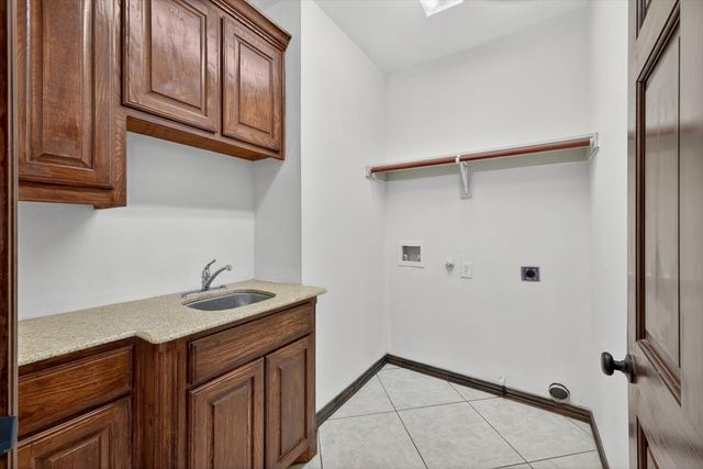 3532 W Jefferson Boulevard, Dallas, TX 75211