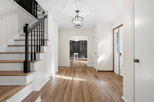 9766 S Westnedge Avenue, Portage, MI 49002