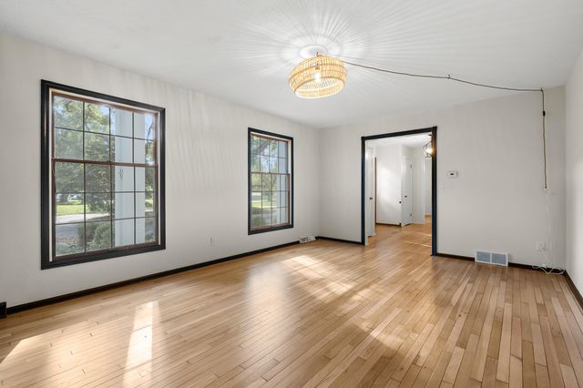 9766 S Westnedge Avenue, Portage, MI 49002