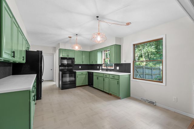 9766 S Westnedge Avenue, Portage, MI 49002