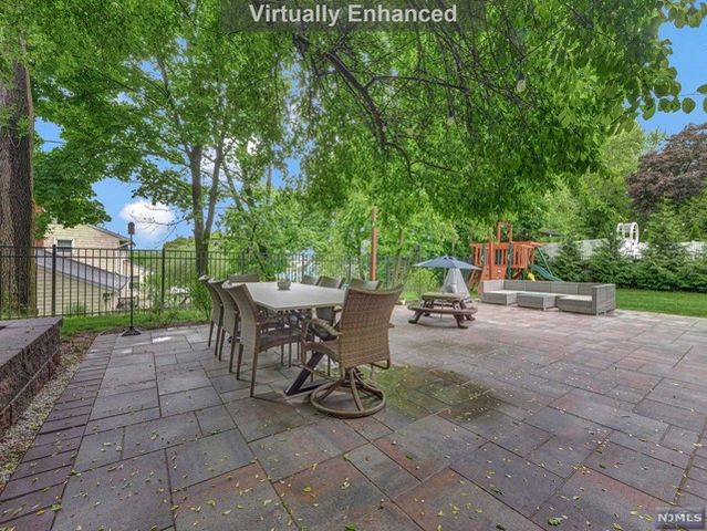 41 Hardwick Lane, Wayne, NJ 07470