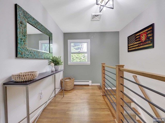 41 Hardwick Lane, Wayne, NJ 07470