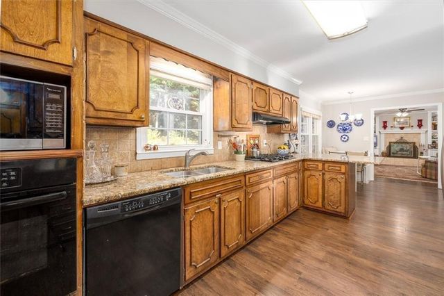 2206 Deer Ridge Drive, Smoke Rise, GA 30087