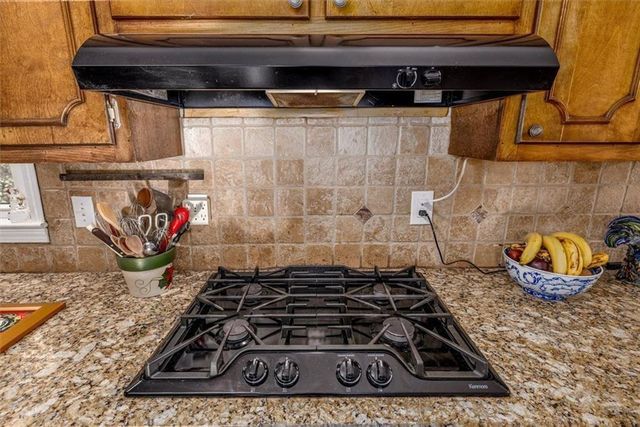 2206 Deer Ridge Drive, Smoke Rise, GA 30087