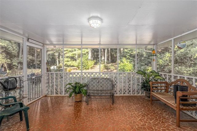 2206 Deer Ridge Drive, Smoke Rise, GA 30087