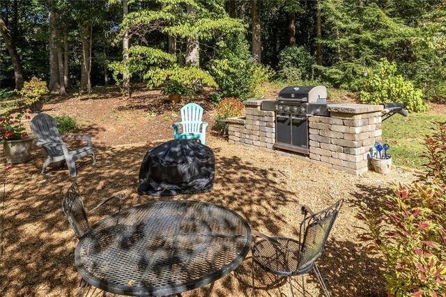 2206 Deer Ridge Drive, Smoke Rise, GA 30087