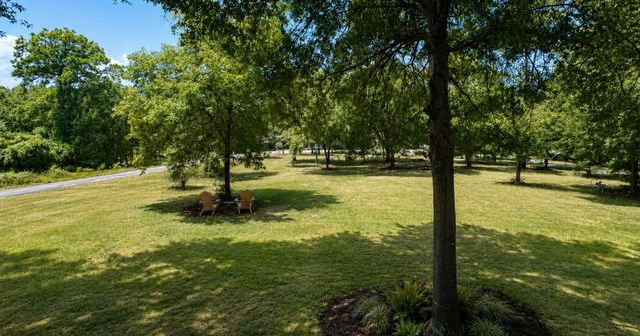 445 Loop Drive, Livingston, TX 77351