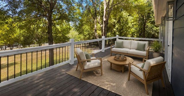 445 Loop Drive, Livingston, TX 77351