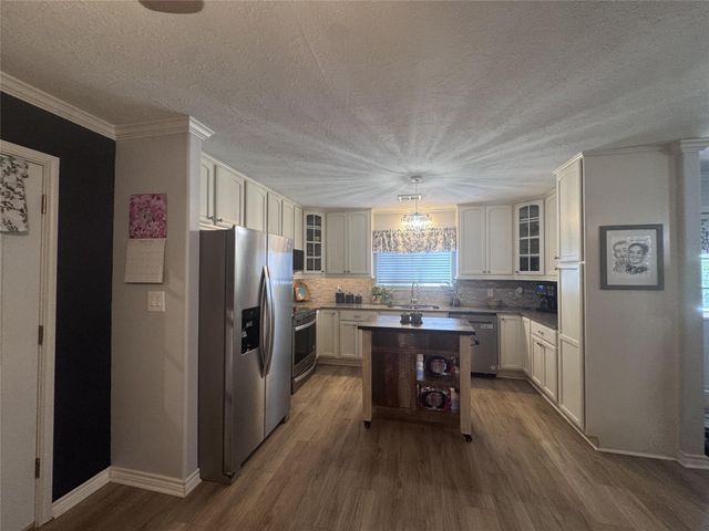 445 Loop Drive, Livingston, TX 77351