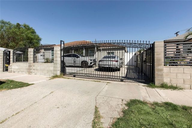 8254 Vantage Avenue, North Hollywood, CA 91605