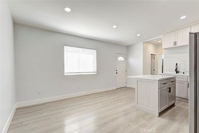 8254 Vantage Avenue, North Hollywood, CA 91605
