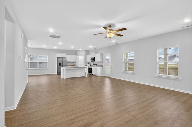 353 Neartop Ln, Murfreesboro, TN 37128