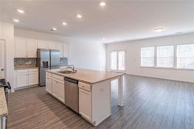 512 Sausalito Walk, Suwanee, GA 30024