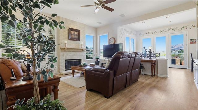 5000 Birkdale Way, San Jose, CA 95138