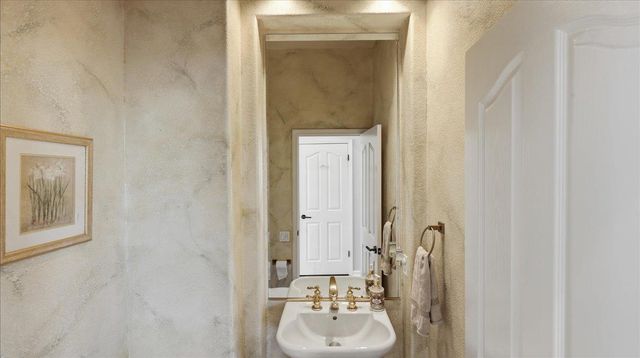 5000 Birkdale Way, San Jose, CA 95138