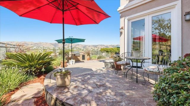 5000 Birkdale Way, San Jose, CA 95138