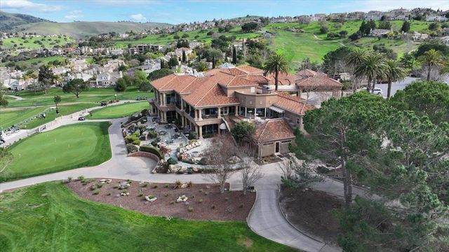 5000 Birkdale Way, San Jose, CA 95138