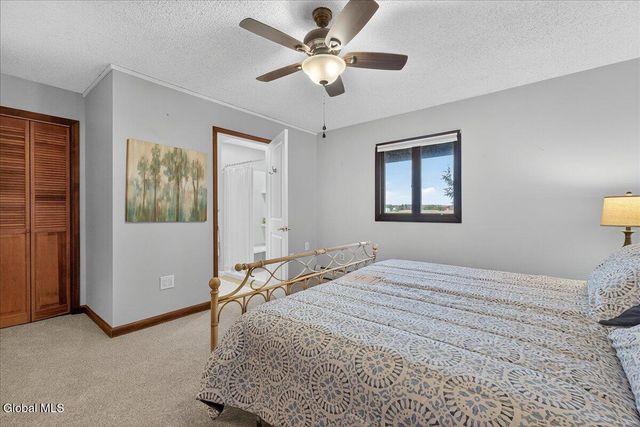 321 Middletown Road, Halfmoon, NY 12188