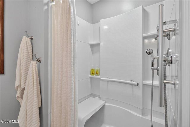 321 Middletown Road, Halfmoon, NY 12188