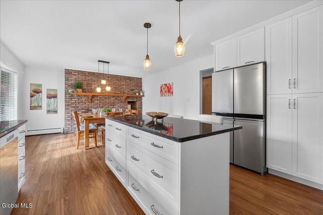 321 Middletown Road, Halfmoon, NY 12188