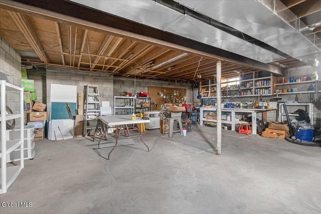 321 Middletown Road, Halfmoon, NY 12188