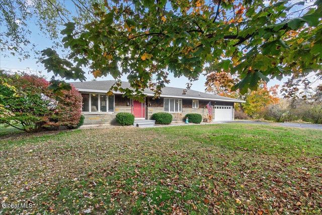 321 Middletown Road, Halfmoon, NY 12188