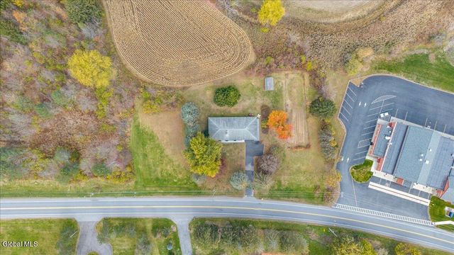 321 Middletown Road, Halfmoon, NY 12188