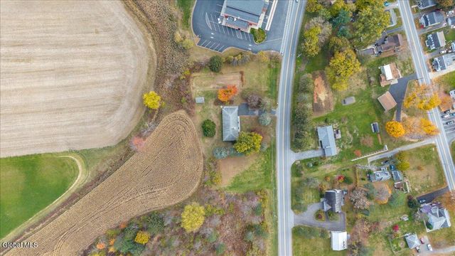 321 Middletown Road, Halfmoon, NY 12188