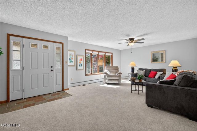 321 Middletown Road, Halfmoon, NY 12188