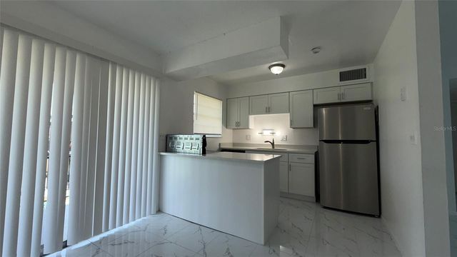 5325 CURRY FORD ROAD D206, Orlando, FL 32812