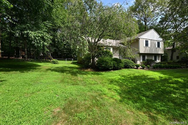 17 E Stemmer Lane, Suffern, NY 10901