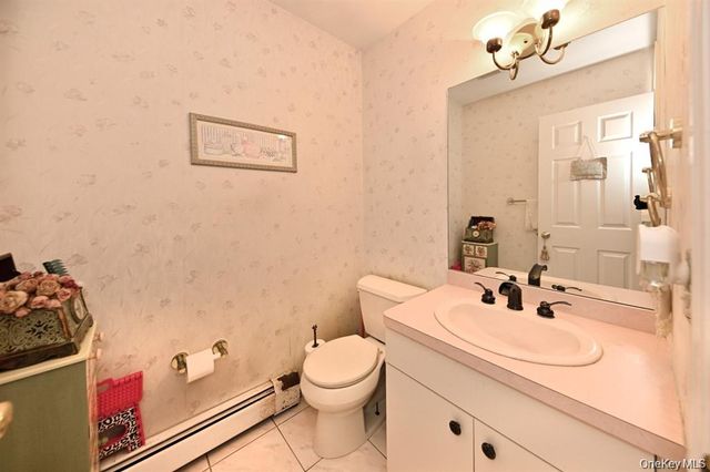 17 E Stemmer Lane, Suffern, NY 10901