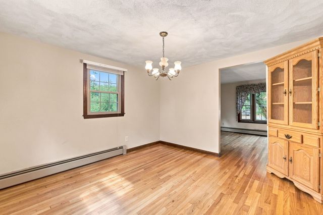 30 Ideal Ave, Chelmsford, MA 01824