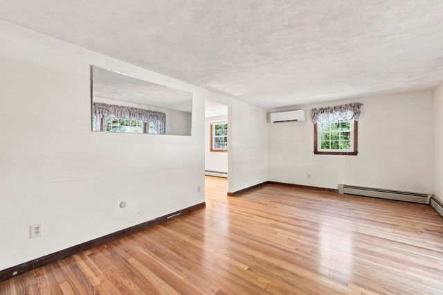 30 Ideal Ave, Chelmsford, MA 01824