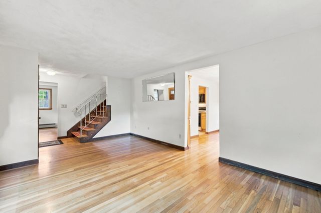 30 Ideal Ave, Chelmsford, MA 01824