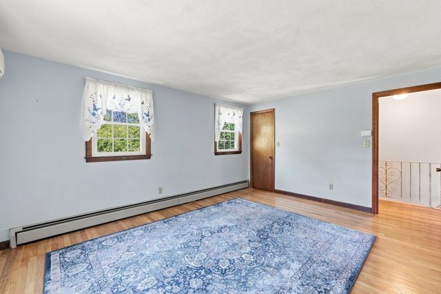 30 Ideal Ave, Chelmsford, MA 01824