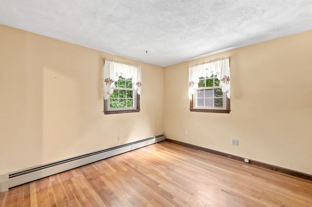 30 Ideal Ave, Chelmsford, MA 01824