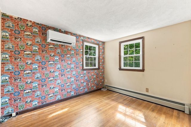 30 Ideal Ave, Chelmsford, MA 01824