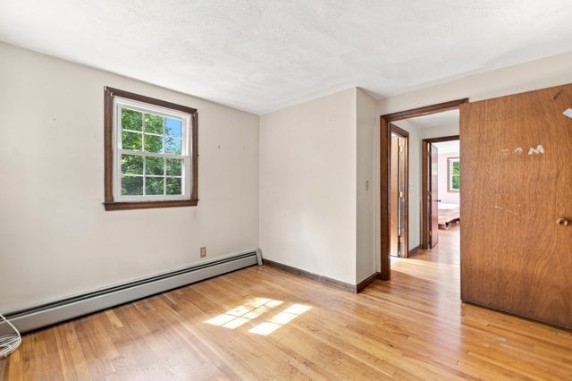 30 Ideal Ave, Chelmsford, MA 01824