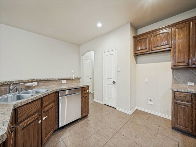 1513 Enchanted Rock Trail, Mckinney, TX 75072