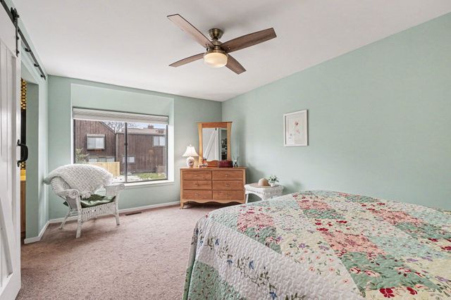 156 Carberry Hill Court, Kalamazoo, MI 49006