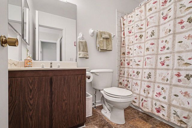 156 Carberry Hill Court, Kalamazoo, MI 49006